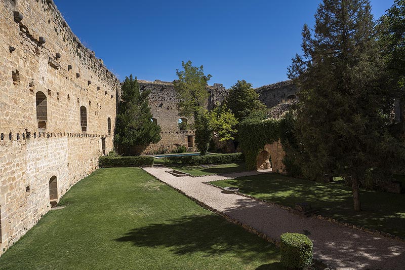 EL PATIO DE ARMAS