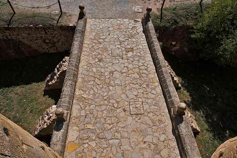 PUENTE LEVADIZO CASTILLO DE PEDRAZA